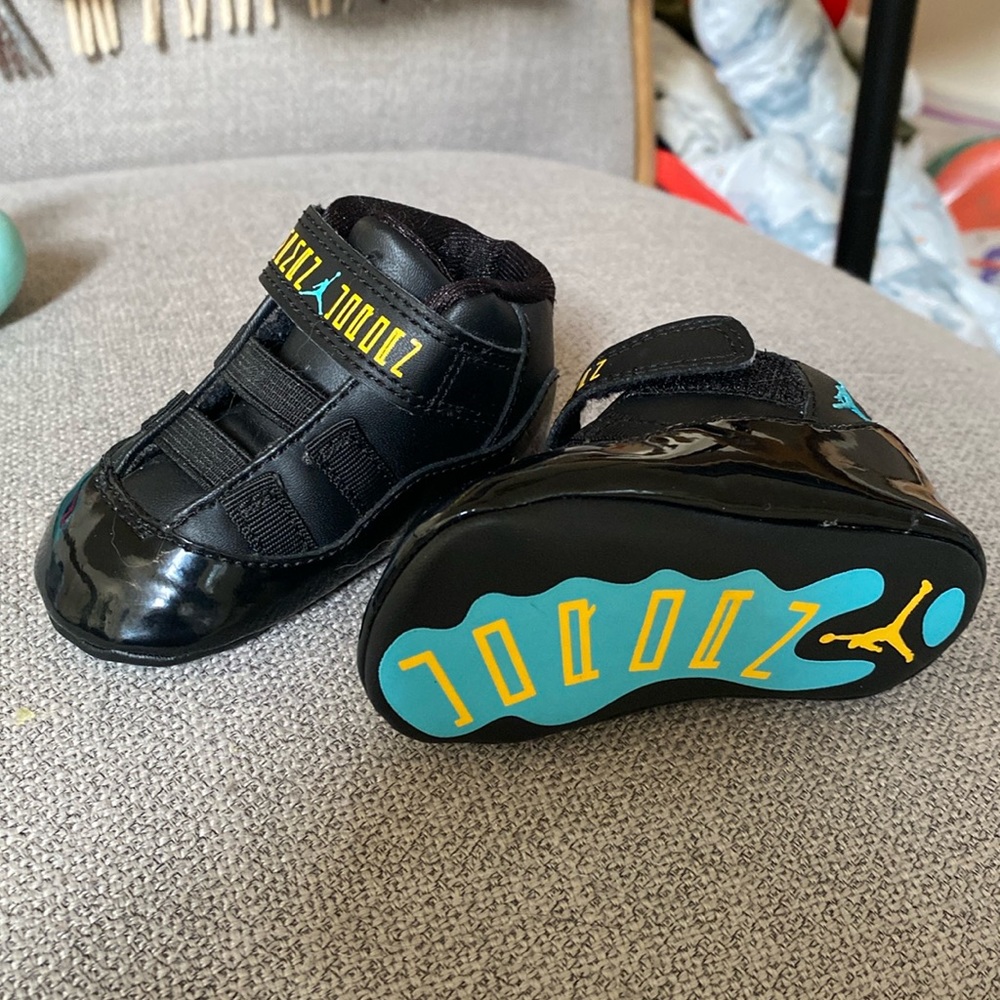 Nike air Jordan 11 retro gamma blue baby size 2c